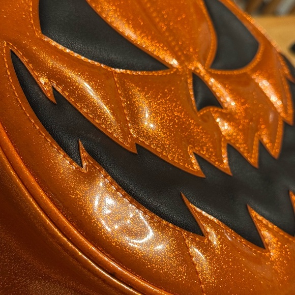 Lie Pain and Stitches Pumpkin Kult handbag - Picture 6 of 7